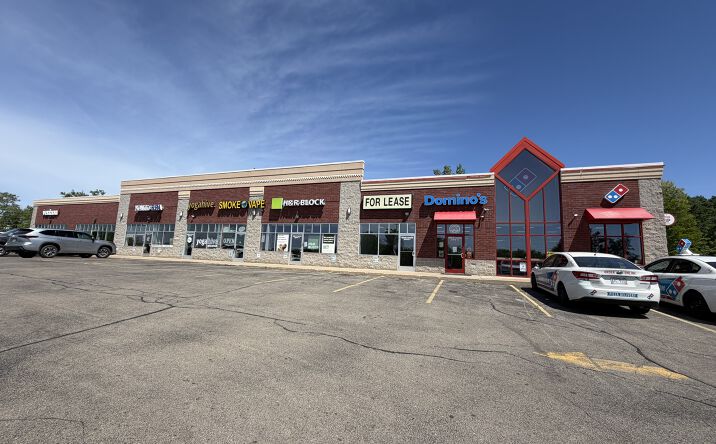 Pictures of Retail, Office, Restaurant property located at 1020 W. Fulton St., Waupaca, WI 54981 for lease - image #1