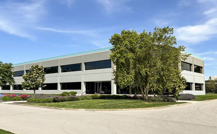 Pictures of Office property located at 3950 Priority Way South Drive, Indianapolis, IN 46240 for lease - image #1