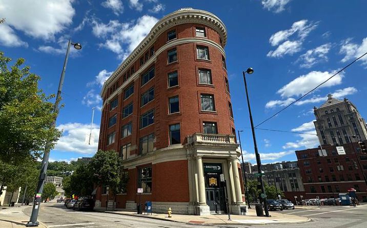 Pictures of Office property located at 401 E. Court Street, Cincinnati, OH 45202 for lease - image #1