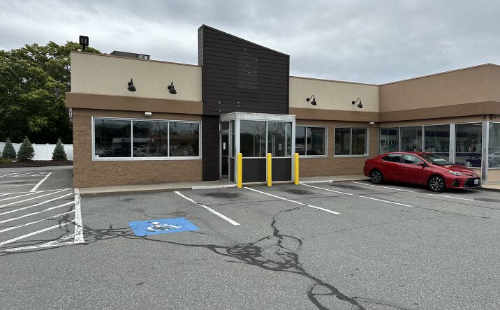 Pictures of Retail property located at 1584 Warwick Ave, Warwick, RI 02889 for lease - image #1