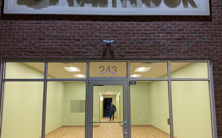Pictures of Retail property located at 243 Eastern Boulevard North, Hagerstown, MD 21740 for lease - image #1