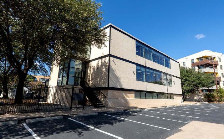 Pictures of Retail, Office property located at 5815 Airport Blvd, Austin, TX 78752 for lease - image #1