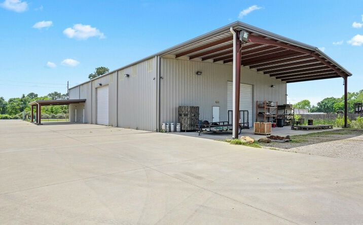 Pictures of Industrial property located at 8904 Taub Road, Houston, TX 77064 for lease - image #1