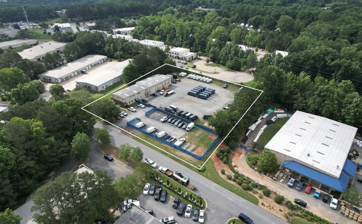 Pictures of Industrial property located at 4070 Nine McFarland Dr, Alpharetta, GA 30004 for lease - image #1