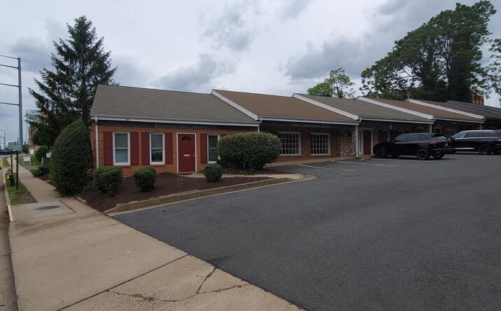 Pictures of Retail, Office property located at 9028 PRINCE WILLIAM ST, MANASSAS, VA 20110-5664 for lease - image #1