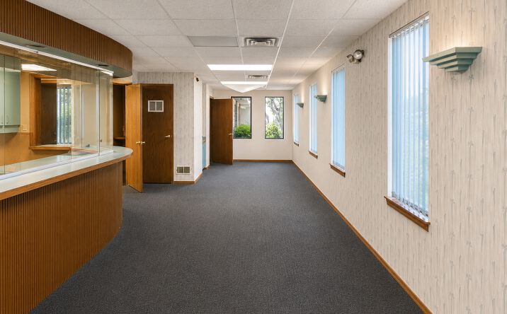 Pictures of Office property located at 8903 Broadway, Merrillville, IN 46410 for lease - image #1