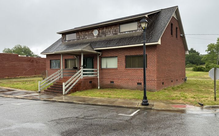 Pictures of Retail, Office property located at 212 West Water, Plymouth, NC 27962 for lease - image #1