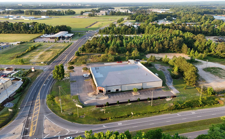 Pictures of Retail, Office, Industrial property located at 6451 MCFARLAND BLVD, NORTHPORT, AL 35476-3413 for lease - image #1
