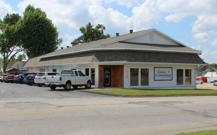 Pictures of Office property located at 324 N 2nd St, Rogers, AR 72756 for lease - image #1