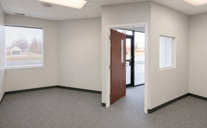 Pictures of Special Purpose, Industrial, Office property located at 251 West 84th Drive, Merrillville, IN 46410 for lease - image #1