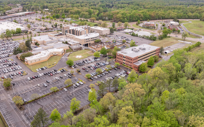 Pictures of Office property located at 3950 New Covington Pike, Memphis, TN 38128 for lease - image #1