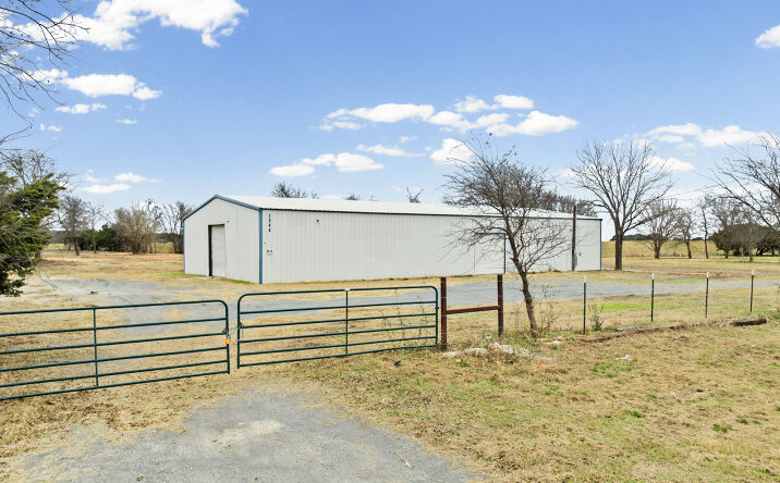 Pictures of Industrial property located at 1544 JACKRABBIT RD, NOLANVILLE, TX 76559 for lease - image #1