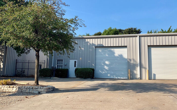 Pictures of Industrial property located at 6901 Maple Avenue, Dallas, TX 75235 for lease - image #1