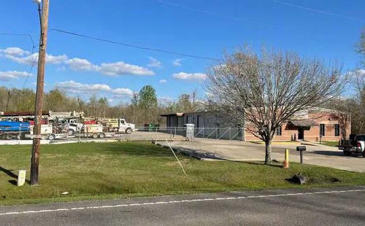 Pictures of Office, Industrial property located at 9222 Ashland Rd, Gonzales, LA 70737 for lease - image #1