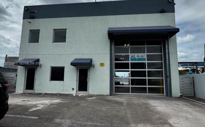 Pictures of Industrial property located at 10810 NW 22nd St, Sweetwater, FL 33172 for lease - image #1