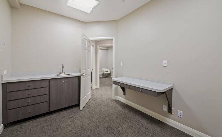 Pictures of Office, Land, Retail property located at 1501 Presidential Way # 11 #10-11, West Palm Beach, FL 33401 for lease - image #1