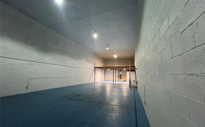 Pictures of Industrial, Office property located at 1118 25th St # 3, West Palm Beach, FL 33407 for lease - image #1