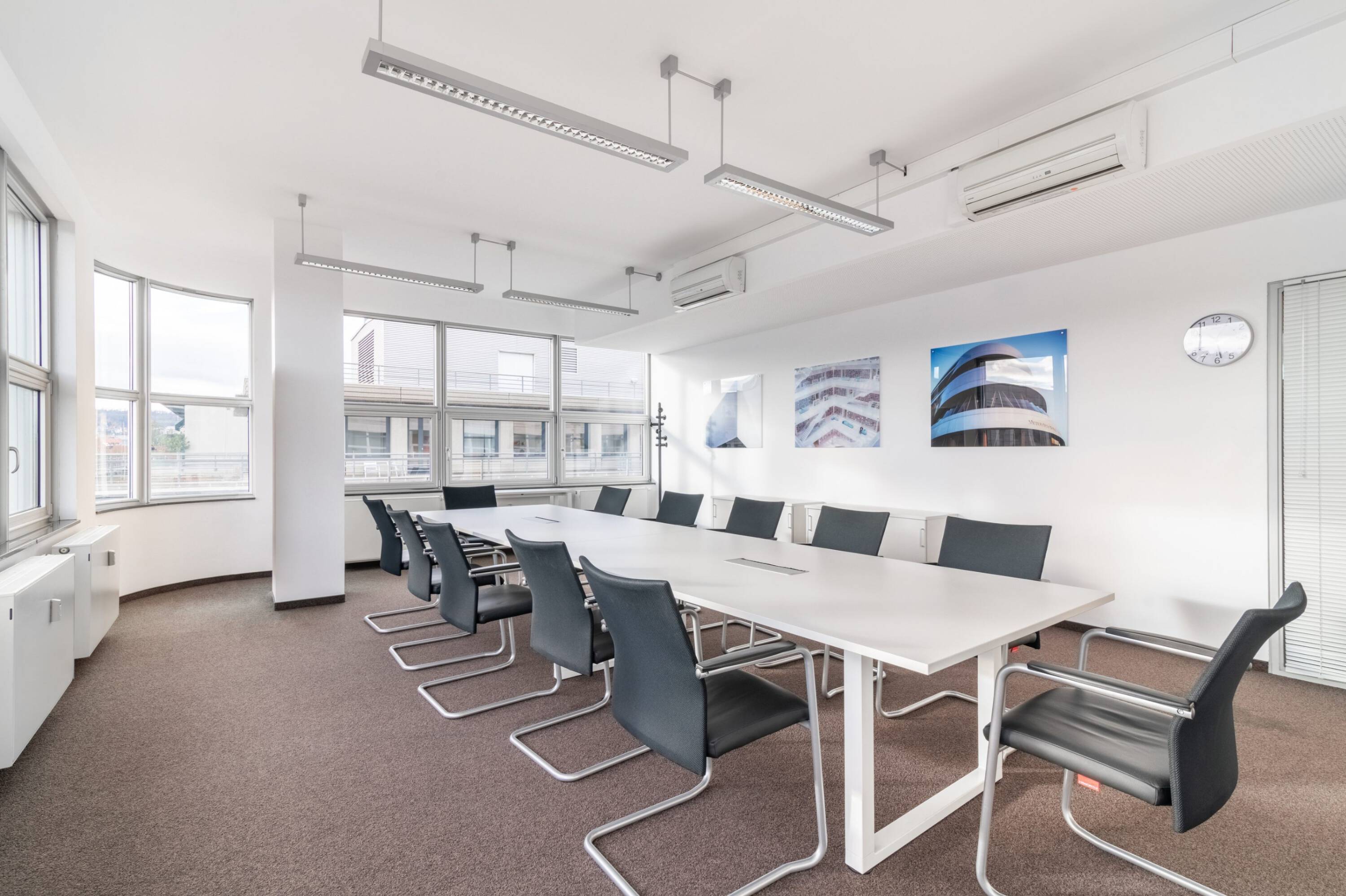 3607955