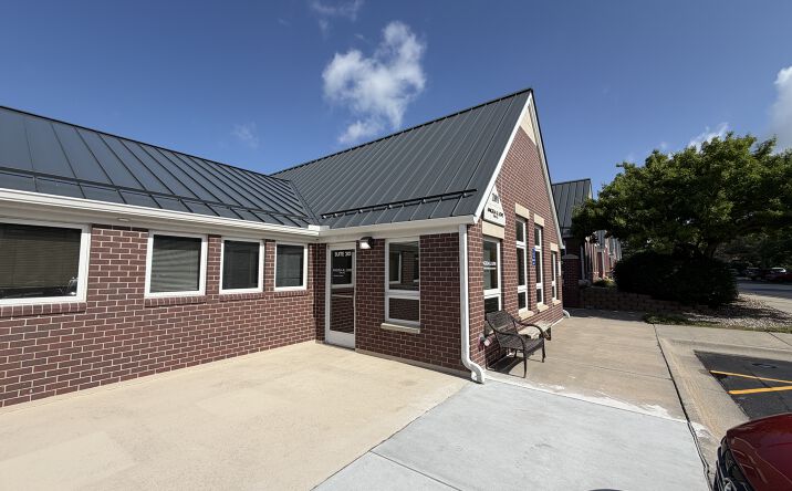 Pictures of Retail, Office property located at 5600 South 59th Street, Lincoln, NE 68516 for lease - image #1