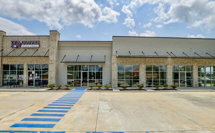 Pictures of Retail, Office property located at 1501 West Pinhook Road, Lafayette, LA 70503 for lease - image #1