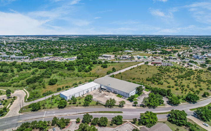 Pictures of Industrial property located at 400 S Heatherwilde Blvd, Pflugerville, TX 78660 for lease - image #1