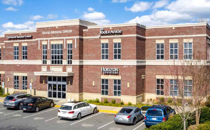 Pictures of Office property located at 15419 Hodges Circle, Huntersville, NC 28078 for lease - image #1