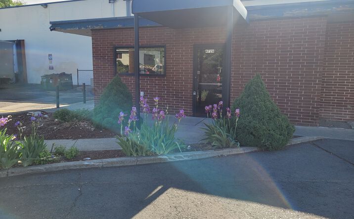 Pictures of Retail property located at 4726 N OAK ST, SPOKANE, WA 99205-5569 for lease - image #1