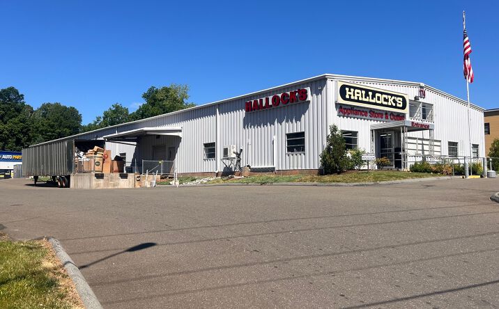 Pictures of Retail, Industrial property located at 174 CEDAR ST, BRANFORD, CT 06405-6011 for lease - image #1