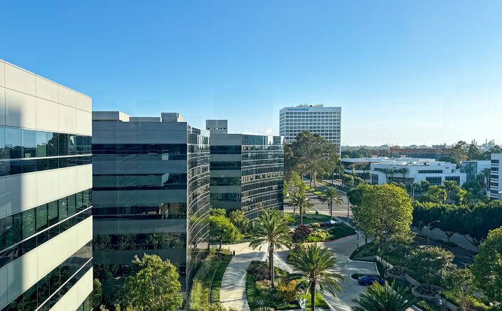 Pictures of Office property located at 400 Continental Blvd, 6th Floor, El Segundo, CA 90245 for lease - image #1