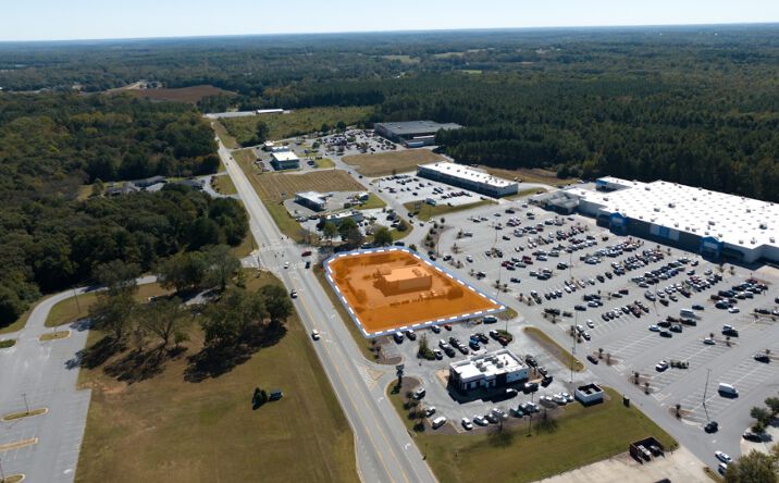 Pictures of Retail property located at 175 Frontage Road, Hartwell, GA 30643 for lease - image #1