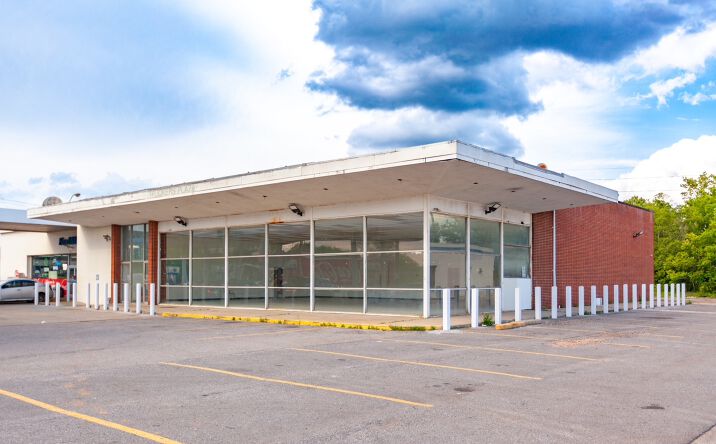 Pictures of Retail, Industrial property located at 2429 Carraway Boulevard, Birmingham, AL 35234 for lease - image #1