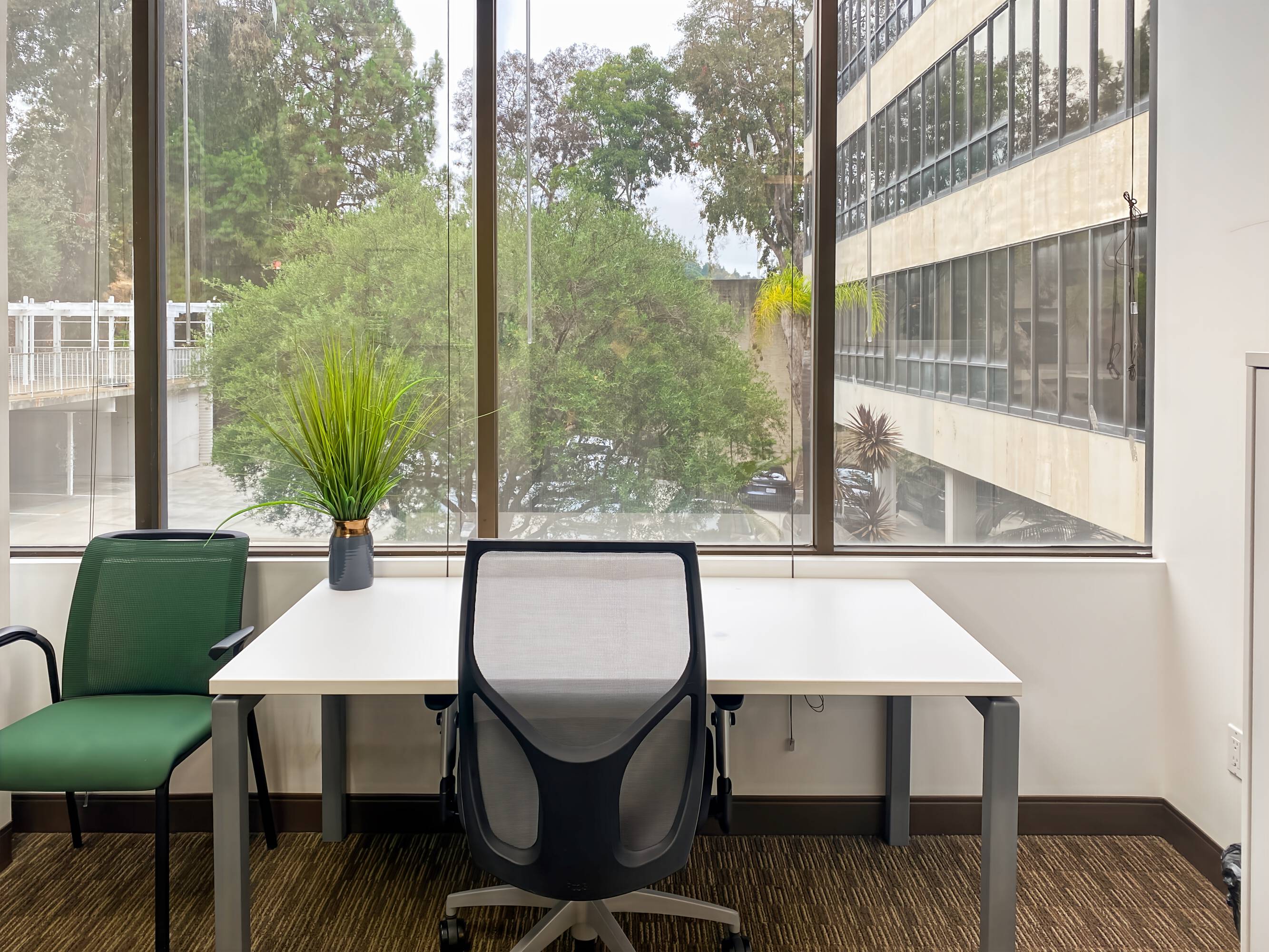 3622951