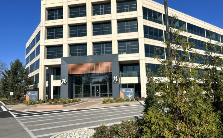 Pictures of Office property located at 450 East 96th Street, Suite 500, Indianapolis, IN 46240 for lease - image #1