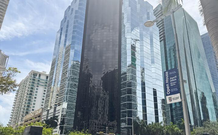 Pictures of Office property located at 1221 Brickell Avenue, Suite 900, Miami, FL 33131 for lease - image #1