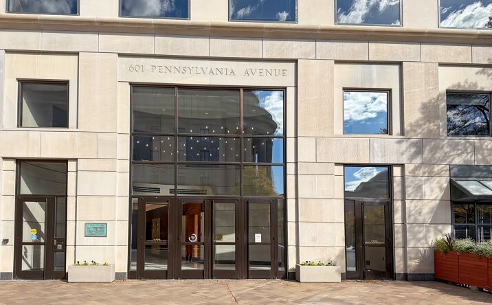 Pictures of Office property located at 601 Pennsylvania Ave. NW, South Building, Suite 900, Washington, DC 20004 for lease - image #1