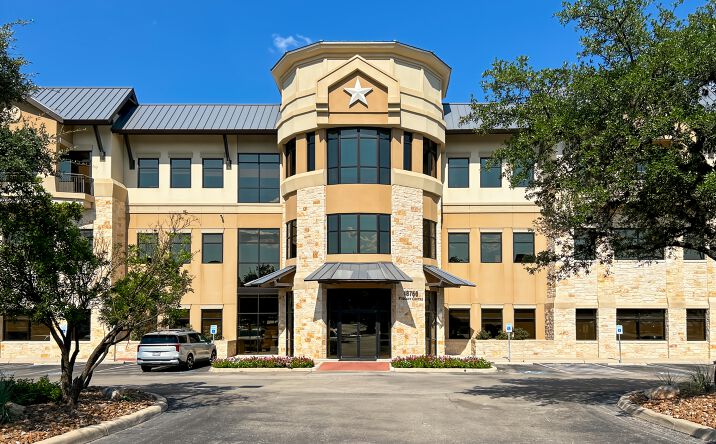 Pictures of Office property located at Stone Oak Parkway, Suite 200, San Antonio, TX 78258 for lease - image #1