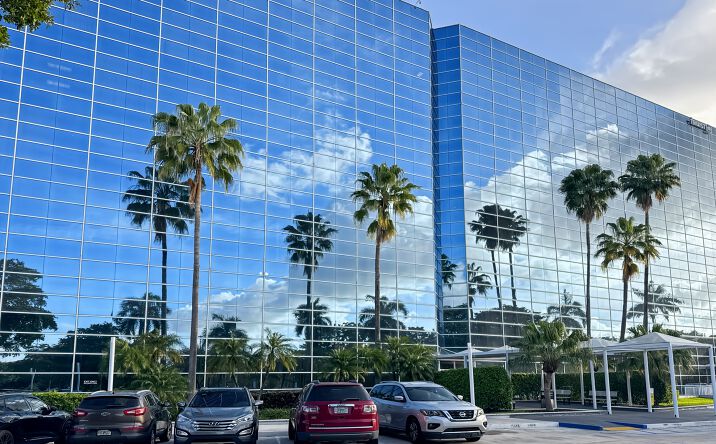 Pictures of Office property located at 4000 Hollywood Blvd., Suite 555-S, Hollywood, FL 33021 for lease - image #1