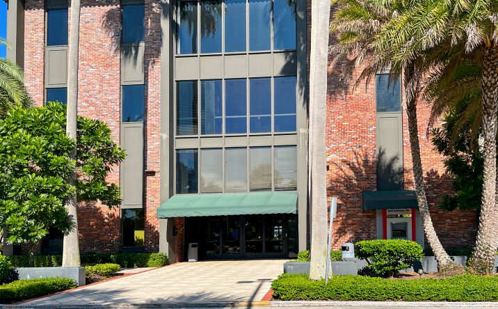 Pictures of Office property located at 601 21st Street, Suite 300, Vero Beach, FL 32960 for lease - image #1