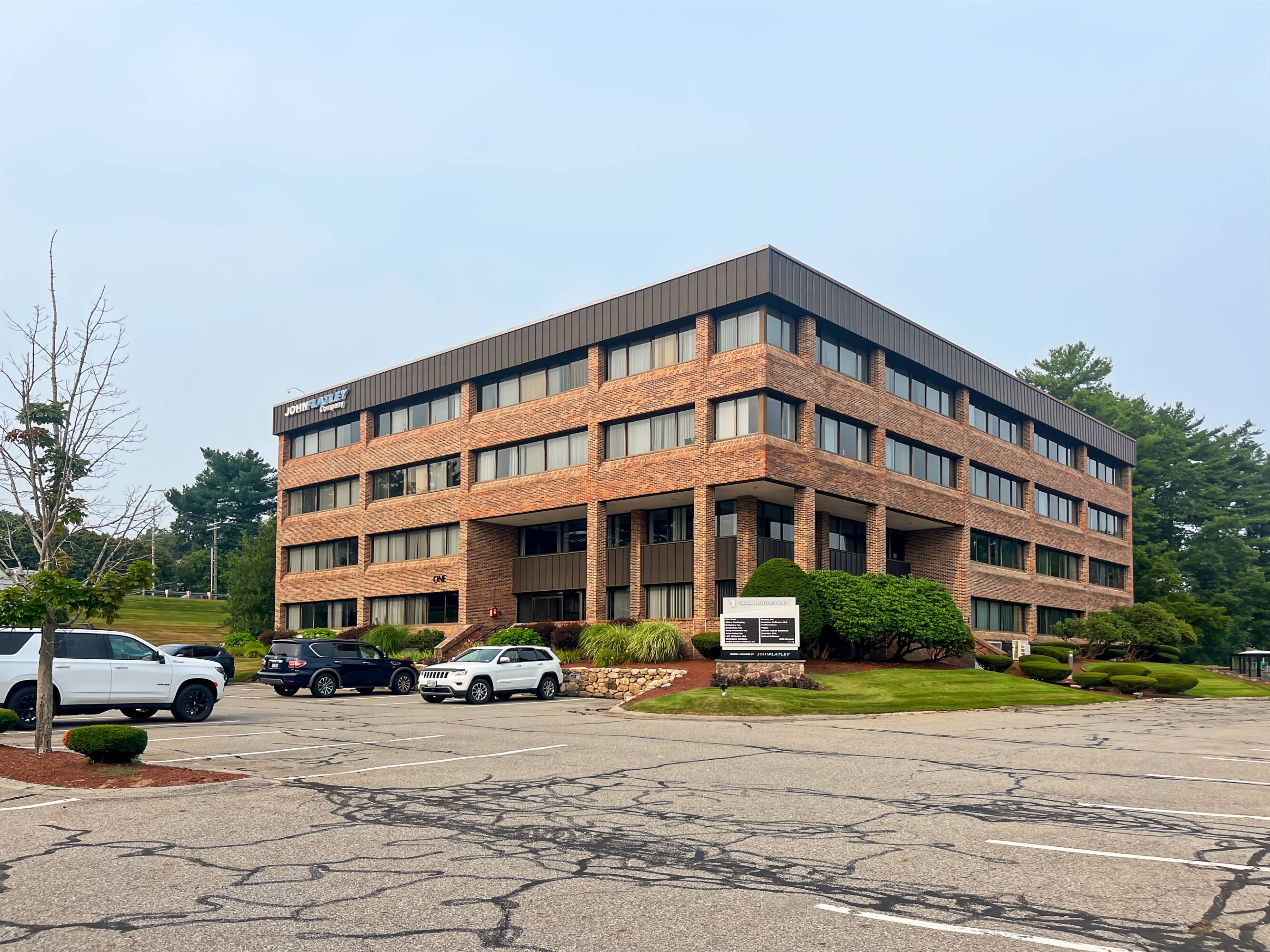 3646837