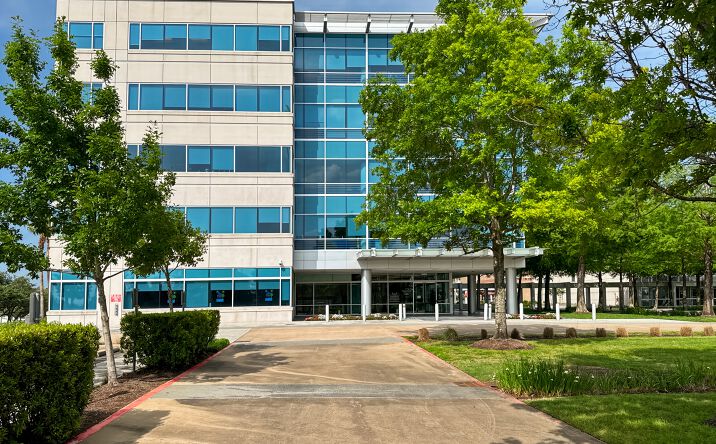 Pictures of Office property located at 2600 South Shore Boulevard, Suite300, League City, TX 77573 for lease - image #1