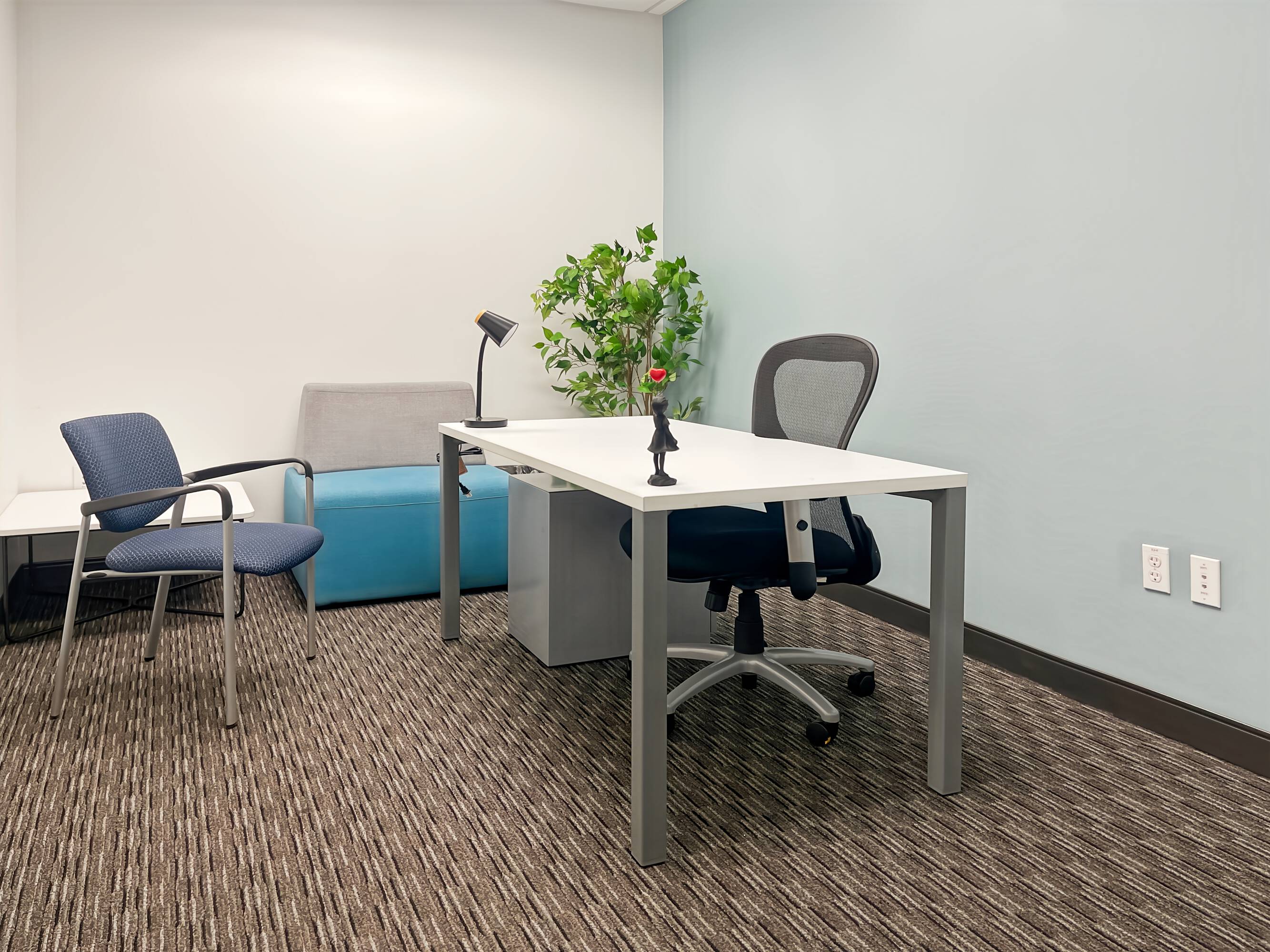 3669369