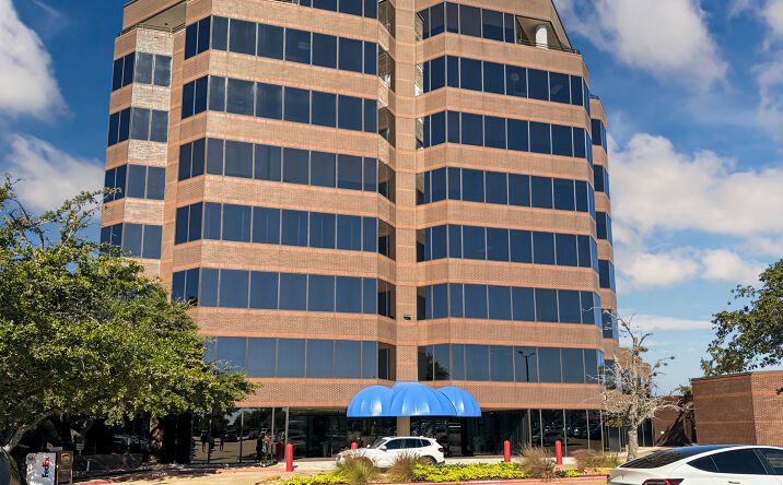Pictures of Office property located at 1716 Briarcrest Drive, 3rd Floor, Bryan, TX 77802 for lease - image #1