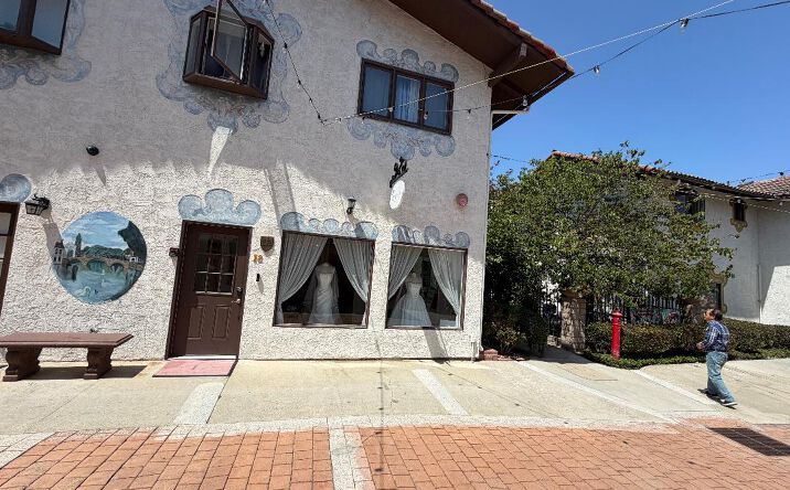 Pictures of Retail property located at 7561 Center Avenue, Huntington Beach, CA 92647 for lease - image #1