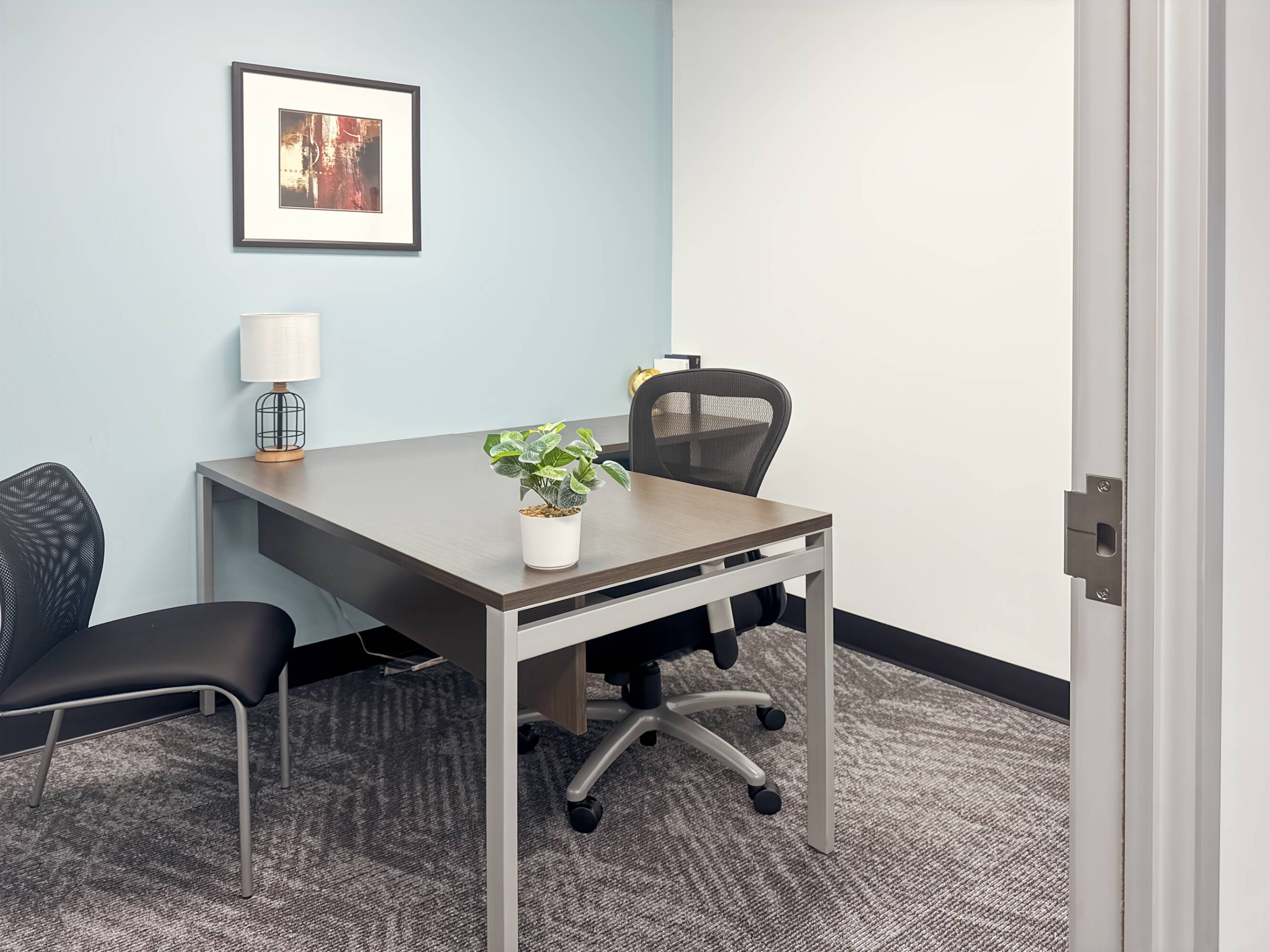 3684996