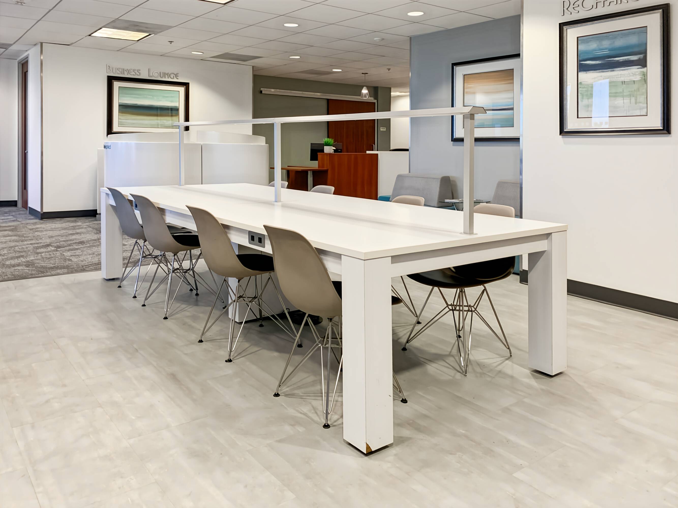 3686181