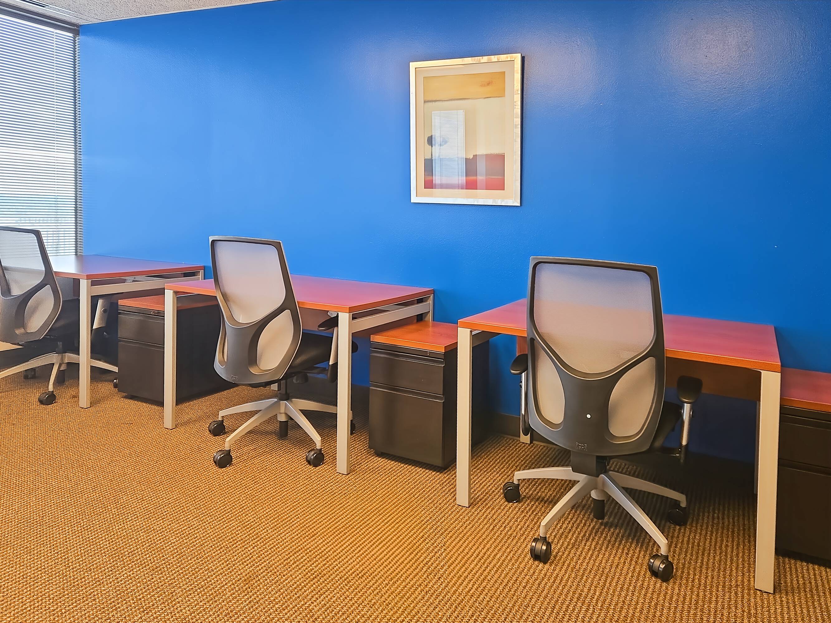 3702498