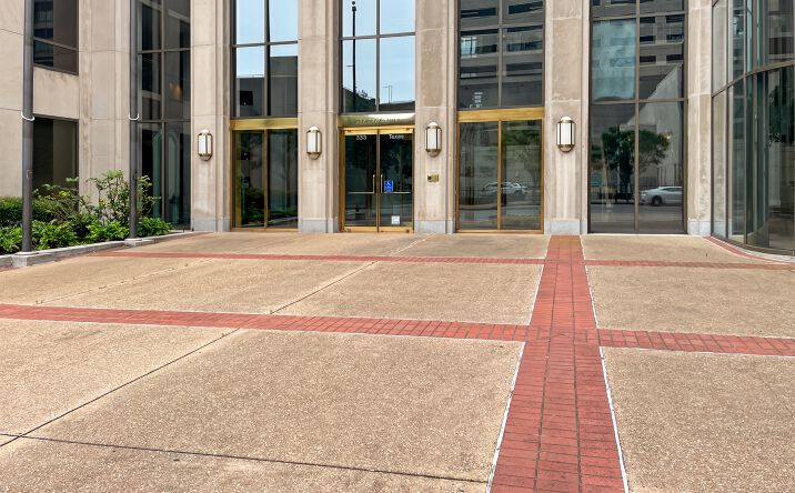 Pictures of Office property located at 333 Texas Street, Suite 1300, Shreveport, LA 71101 for lease - image #1
