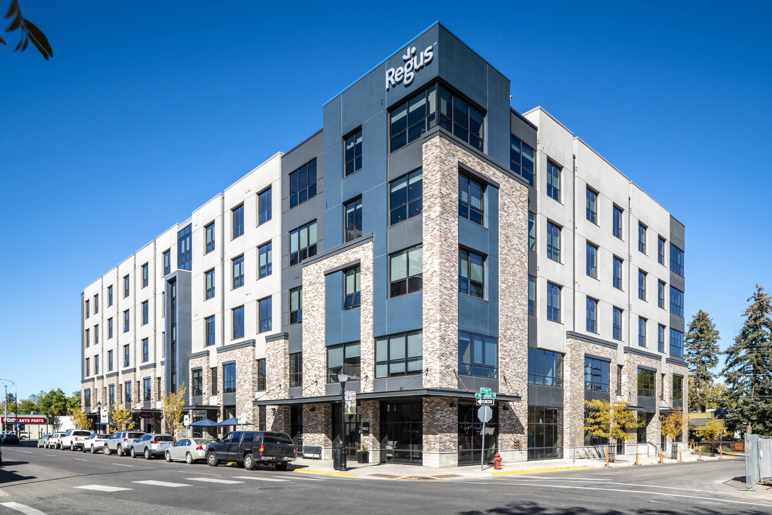 3712349