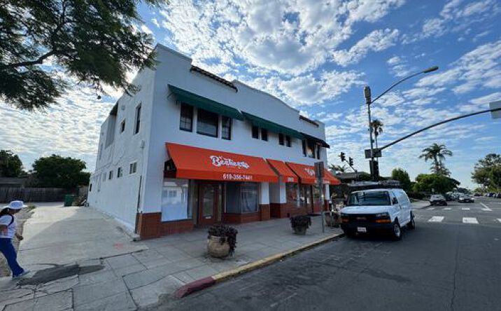 Pictures of Office property located at 3953 Goldfinch St - Unit B, San Diego, CA 92103-2934 for lease - image #1