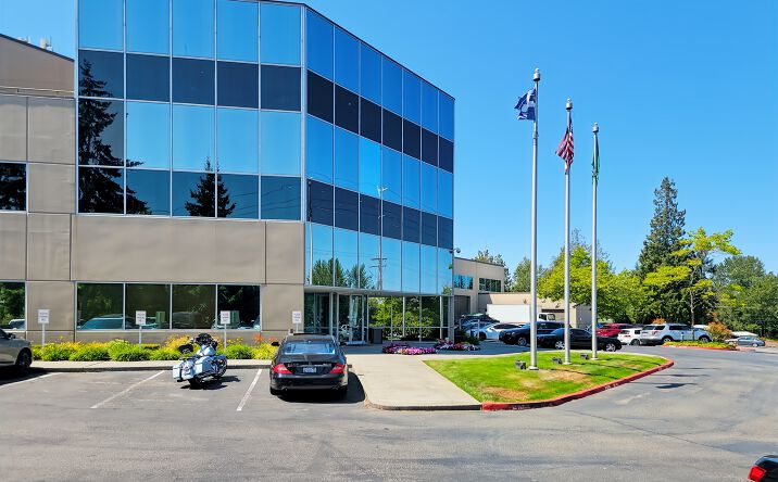 Pictures of Office property located at Airport Rd, Suite 200, Everett, WA 98204 for lease - image #1